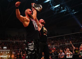 Renee Paquette admite que la lucha entre Jon Moxley y Lance Archer fue difícil de ver