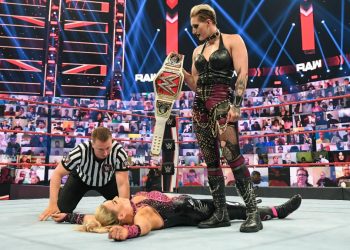 Rhea Ripley cree que no se deberían clasificar a los luchadores como faces y heels