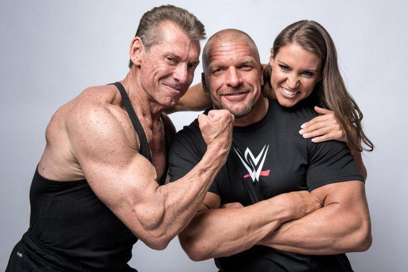 Vince, HHH y Stephanie McMahon