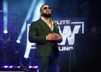 Tony Khan es criticado por no despedir a Andrade