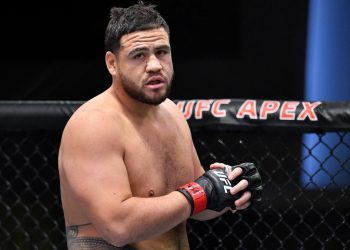 Tai Tuivasa derrota con un impactante KO a Greg Hardy en UFC 264