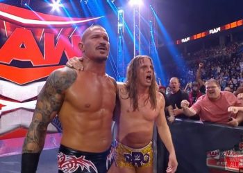 Randy Orton y Riddle retienen los Campeonatos en Parejas frente Bobby Lashley y MVP en Raw