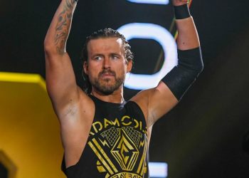 WWE le habría pedido a Adam Cole que se cortase el pelo de cara a su llegada al roster principal