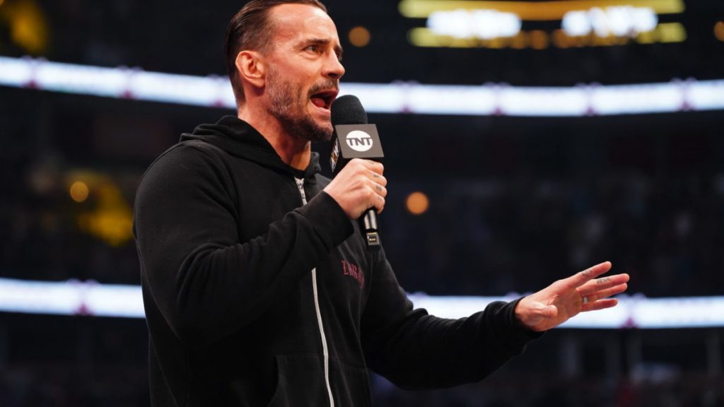 CM Punk acusa a WWE de ser un "tanque de tiburones lleno de bullies"