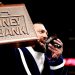 Damien Sandow revela sus planes luego de ganar Money in the Bank Damien Sandow revela sus planes luego de ganar Money in the Bank
