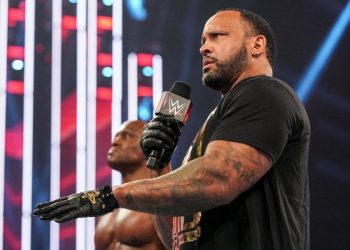 Se revela el tiempo estimado que estará MVP fuera de la programación de WWE