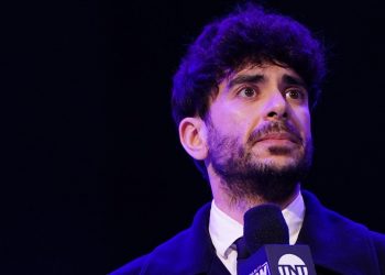 Tony Khan insinúa que tiene una sorpresa para AEW Dynamite Grand Slam