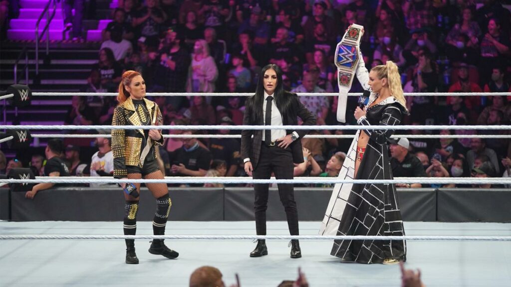 Más detalles sobre el altercado fuera de guion entre Becky Lynch y Charlotte Flair