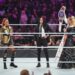 Más detalles sobre el altercado fuera de guion entre Becky Lynch y Charlotte Flair