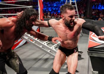 Se desvelan los productores del combate de escaleras de Monday Night RAW