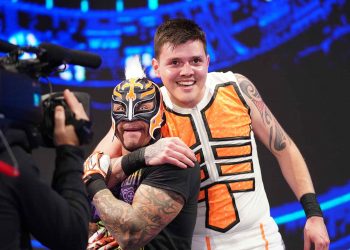 Rey Mysterio fuera por lesión