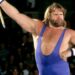 'Hacksaw' Jim Duggan se somete una operación de urgencia 'Hacksaw' Jim Duggan se somete una operación de urgencia