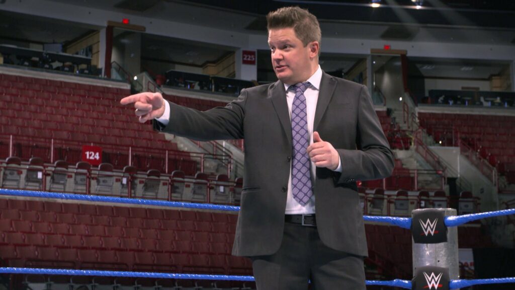WWE habría despedido a Greg Hamilton, anunciador de SmackDown