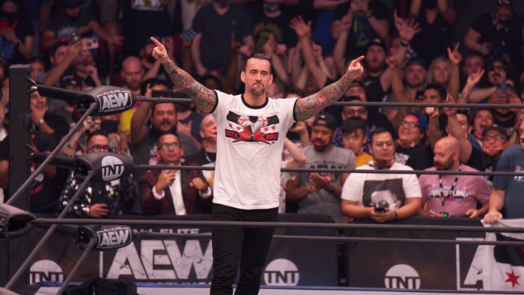 Eric Bischoff: "CM Punk no está haciendo nada en AEW"