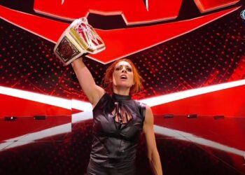 Becky Lynch retiene el Campeonato Femenino de Raw