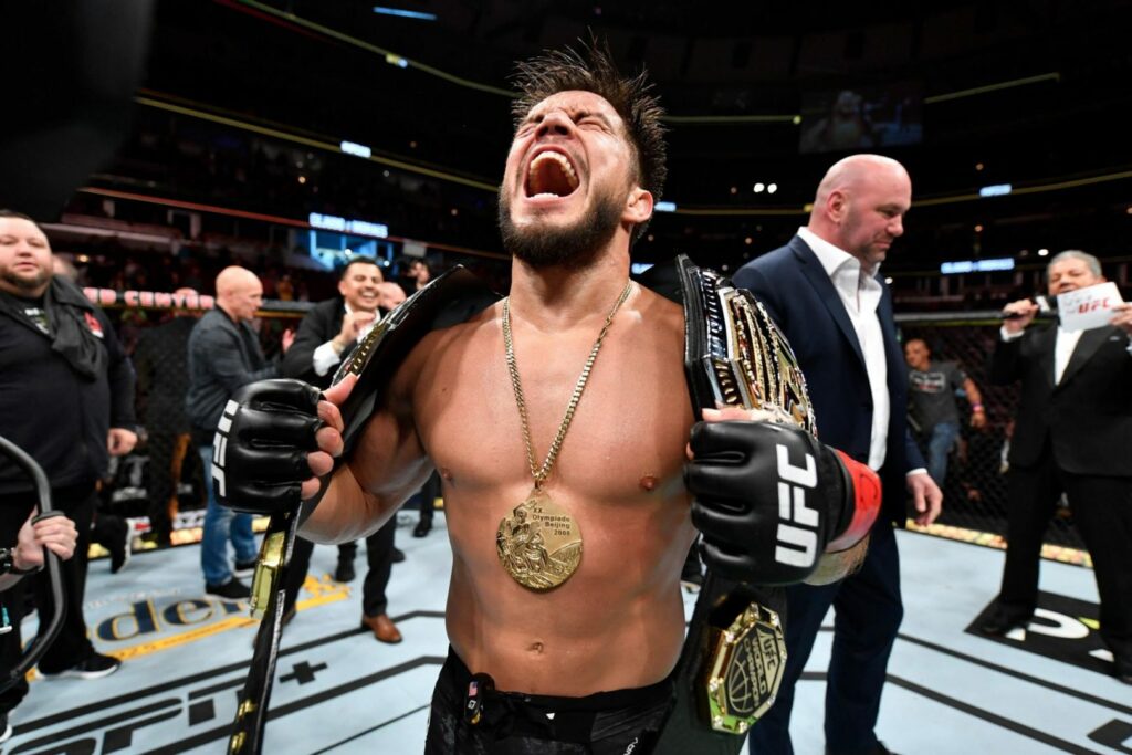 Henry Cejudo regresaría a UFC en 2022