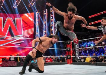 Productores de combates y segmentos del show de WWE RAW 22 de noviembre de 2021