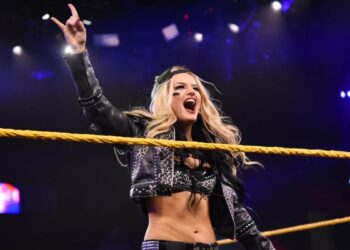 Toni Storm abandona WWE