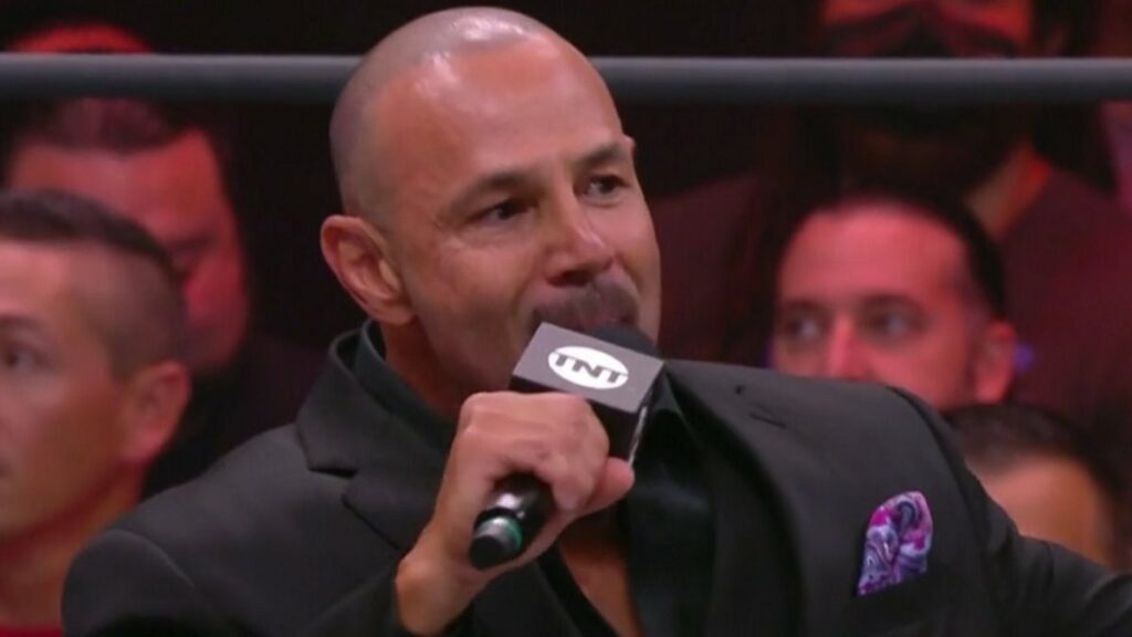 Chavo Guerrero Jr. critica a Seth Rollins por su falta de dureza sobre el espectador que lo atacó en RAW