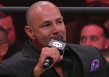 Chavo Guerrero Jr. critica a Seth Rollins por su falta de dureza sobre el espectador que lo atacó en RAW