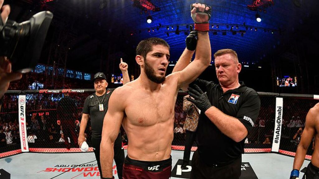 Islam Makhachev pide una oportunidad por el título después de su victoria en UFC 267
