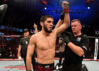 Islam Makhachev pide una oportunidad por el título después de su victoria en UFC 267