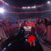 Un fan ataca a Seth Rollins durante la emisión de RAW Un fan ataca a Seth Rollins durante la emisión de RAW
