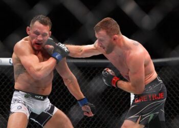 Justin Gaethje derrota a Michael Chandler en UFC 268 en una de las peleas del año