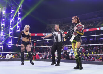 Productores de combates y segmentos del show de WWE RAW 6 de diciembre de 2021