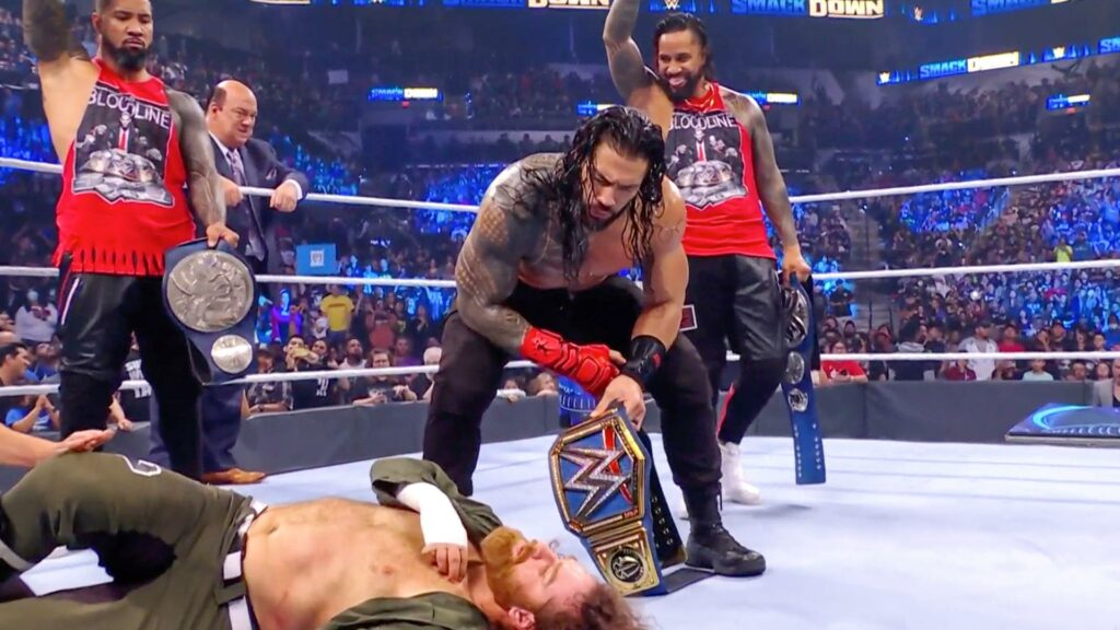 Roman Reigns derrota a Sami Zayn y retiene el Campeonato Universal en SmackDown