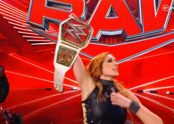 Becky Lynch retiene el Campeonato Femenino frente a Liv Morgan en WWE RAW