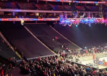 Sorprendente cantidad de asientos vacíos en WWE RAW 13 de diciembre del 2021