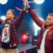 Kyle O'Reilly y Johnny Gargano se despiden de los fans de NXT después del show Kyle O'Reilly y Johnny Gargano se despiden de los fans de NXT después del show