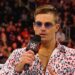 Grayson Waller hace una aparición especial en WWE RAW Grayson Waller hace una aparición especial en WWE RAW