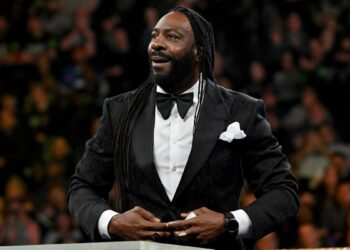 Booker T critica fuertemente a AEW: "Parece que han tocado techo"