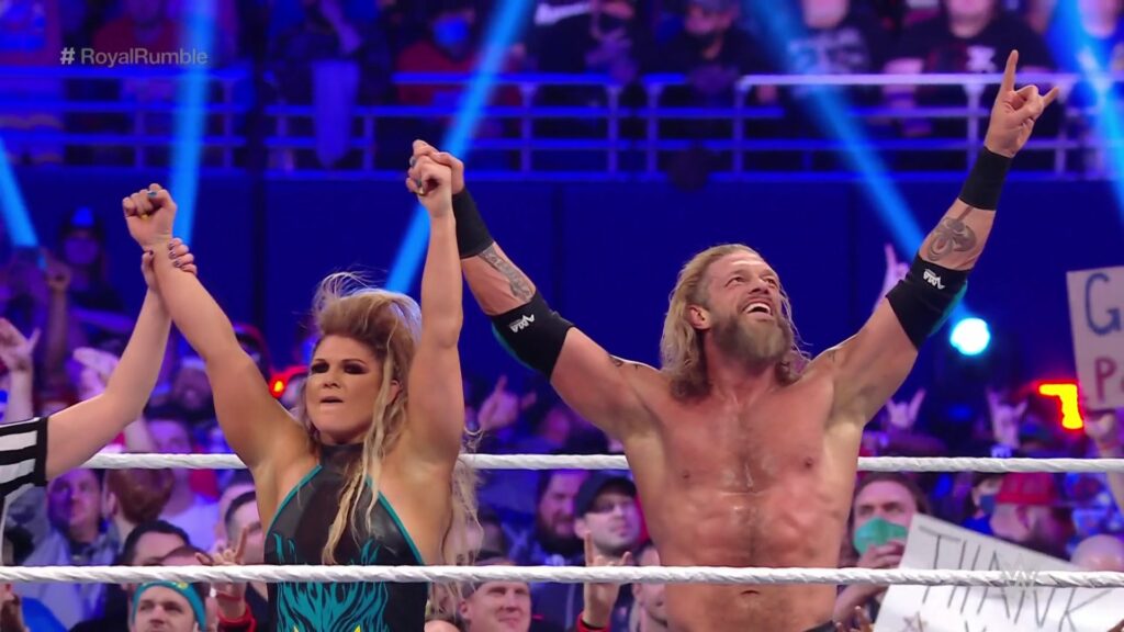 Edge y Beth Phoenix vencen a The Miz y Maryse en Royal Rumble 2022