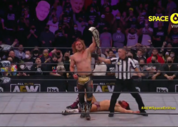 'Hangman' Adam Page vence a Bryan Danielson para retener el Campeonato Mundial de AEW en Dynamite