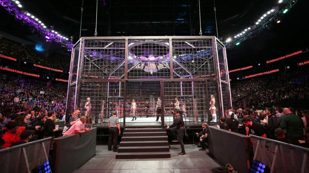 WWE planea llevar los combates Elimination Chamber al próximo evento en Arabia Saudita