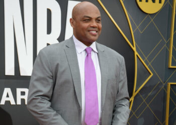 Charles Barkley está orgulloso de Jon Moxley