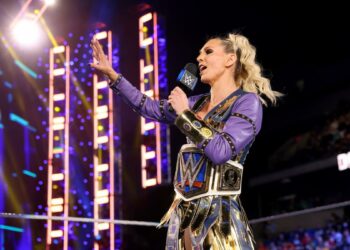 Charlotte Flair indica que tiene "asuntos pendientes" con una excampeona de WWE