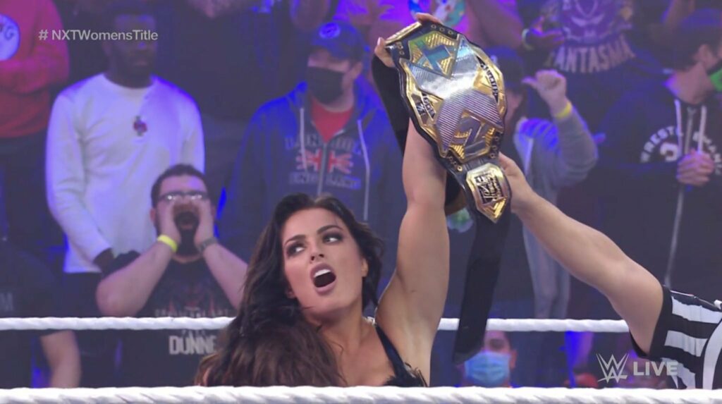 Mandy Rose retiene el Campeonato Femenino de NXT en New Year's Evil 2022