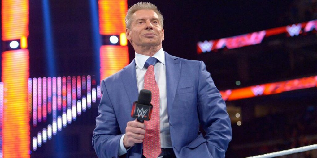 Vince McMahon es duramente criticado por WWE RAW