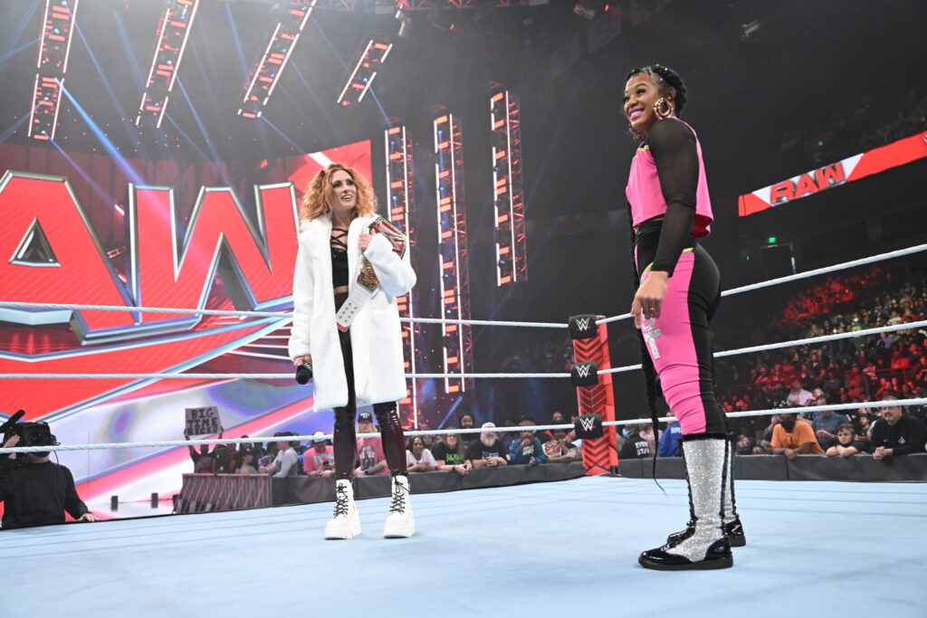 Productores de combates y segmentos del show de WWE RAW 21 de febrero de 2022