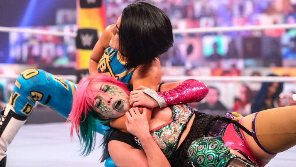 Bayley y Asuka podrían regresar a WWE antes de WrestleMania 38