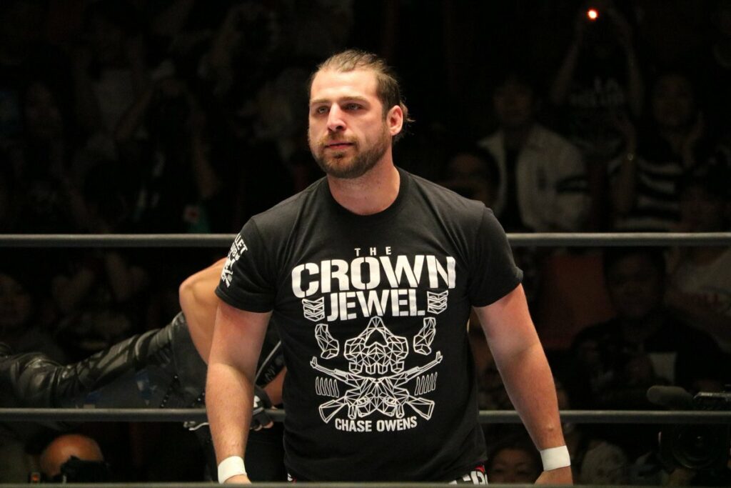 El luchador Chase Owens comenta que ha renovado su vinculación con NJPW.
