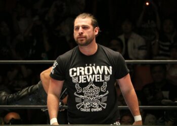 El luchador Chase Owens comenta que ha renovado su vinculación con NJPW.