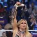 Charlotte Flair retiene el campeonato femenino de SmackDown ante Naomi