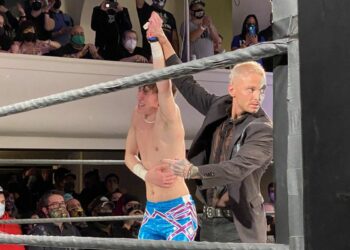 Nick Wayne firma un contrato con AEW