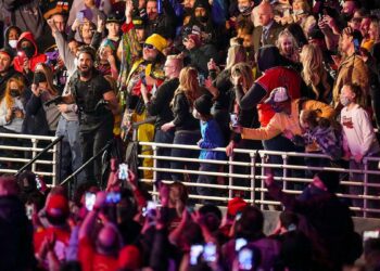 Seth Rollins explica por qué se presentó con el atuendo de The Shield en Royal Rumble 2022