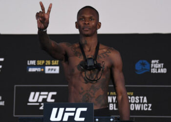 Pesaje UFC 271: Adesanya vs. Whittaker 2